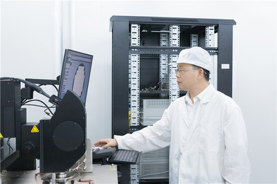 执着科技，努力创“芯”——记江苏省“最美科技工作者”洪根深的电子技术开发之路